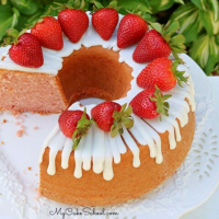 Strawberry Pound Cake - My Cake School image