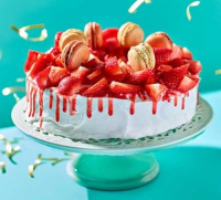 SIMPLE CAKE WITH STRAWBERRIES RECIPES
