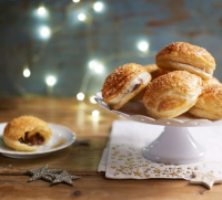 Puff pastry mince pies recipe - BBC Good Food image