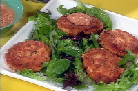 SALMON CAKES WITH DILL SAUCE RECIPES