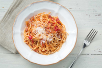 Spaghetti Amatriciana (Spaghetti with guanciale and t… image
