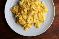 HOW TO MAKE THE BEST SCRAMBLED EGGS RECIPES