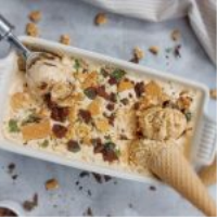 Peppermint Crisp tart ice cream - Food24 image