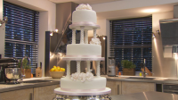 Traditional wedding cake recipe - BBC Food image