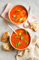 Tomato and Red Pepper Soup Recipe - Olive image