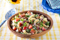 BLT Pasta Salad Recipe - How to Make BLT Pasta Salad image