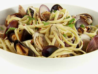 Spicy Linguine with Clams and Mussels Recipe | Giada De ... image