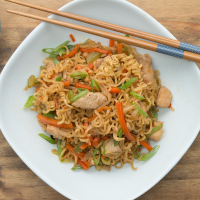 One-pot Chicken Chow Mein Recipe by Tasty image