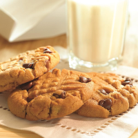COOKIES WITH PEANUT BUTTER AND CHOCOLATE RECIPES