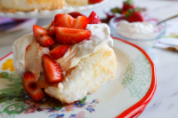 Strawberry Cake With Strawberry Cream Cheese Fro… image