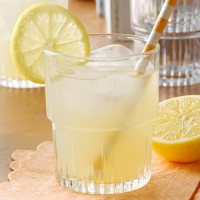 Old-Fashioned Lemonade Recipe: How to Make It image