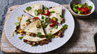 HOW TO MAKE CHICKEN QUESADILLAS RECIPES