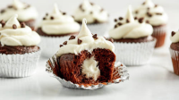 WHITE AND GOLD CUPCAKES RECIPES