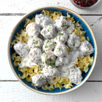 SWEDISH MEATBALLS WITH EGG NOODLES RECIPES