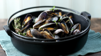 Moules marinière with cream, garlic and parsley recipe ... image