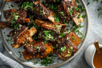 Garlic Braised Short Ribs With Red Wine - NYT Cooking image