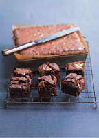 Easy Classic Chocolate Brownie Recipe - olivemagazine image