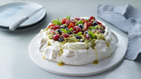 Pavlova recipe - BBC Food image