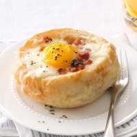 Breakfast Bread Bowls Recipe: How to Make It image