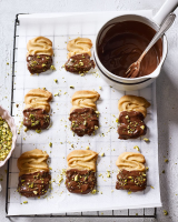 Chocolate Mayonnaise Cake Recipe: How to Make It image