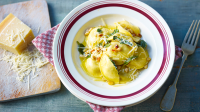 Tortellini with spinach and ricotta recipe - BBC Food image